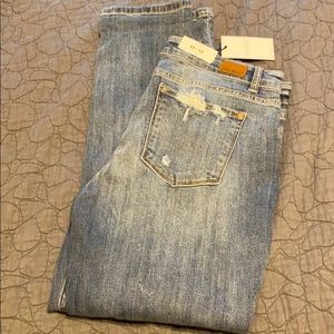 Judy Blue Distressed Boyfriend jeans